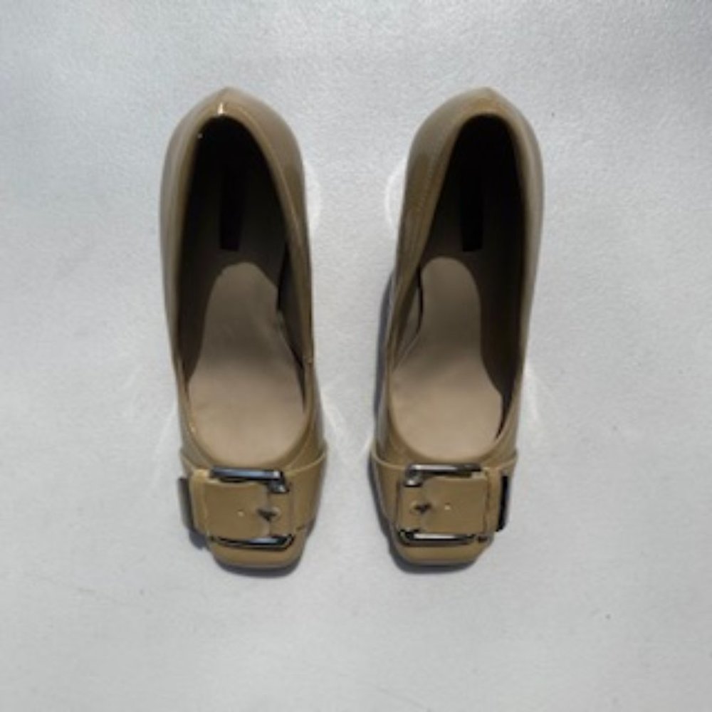 Tahari Patent Pumps
